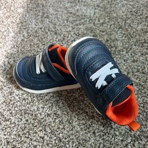 NWOT Carters Baby Shoes Size 3